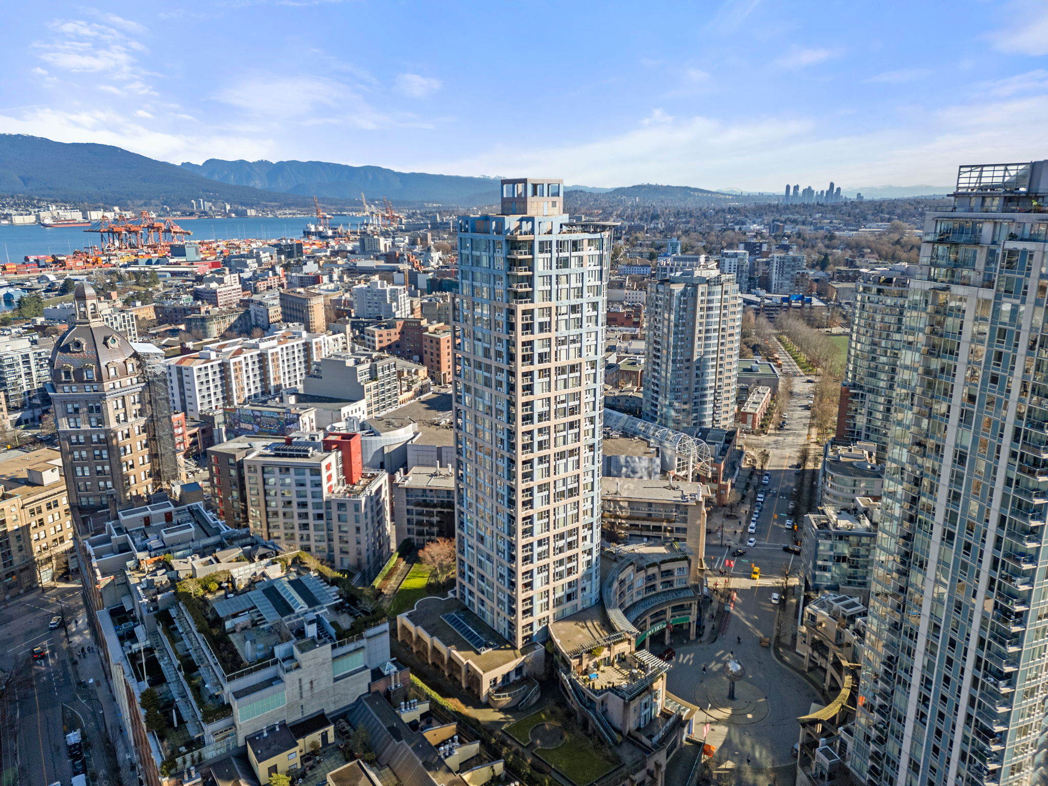 #1702 - 183 Keefer Place